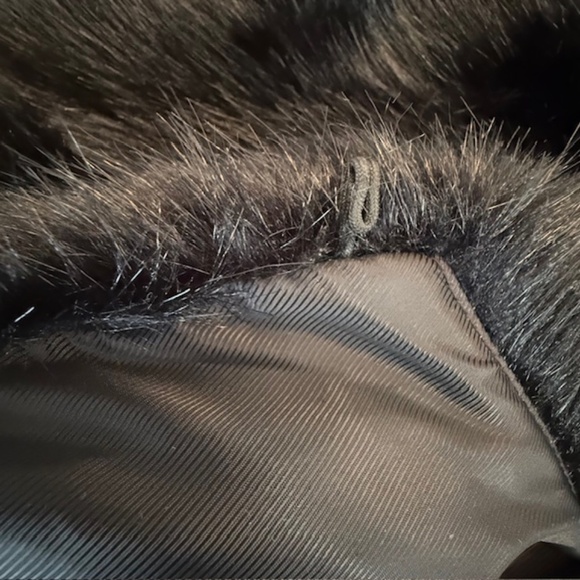 Women's Banana Republic Faux Fur Eye Hook Closure Black Jacket XL -Worn 3X - Picture 5 of 11